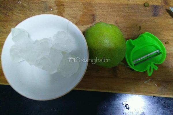 冰糖雪梨的做法图解1