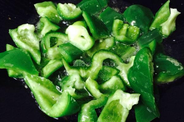 猪肝菜椒的做法图解4