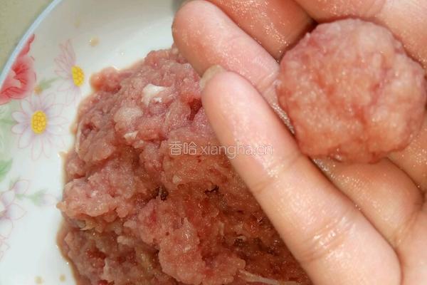 金针菇肉丸汤的做法图解3