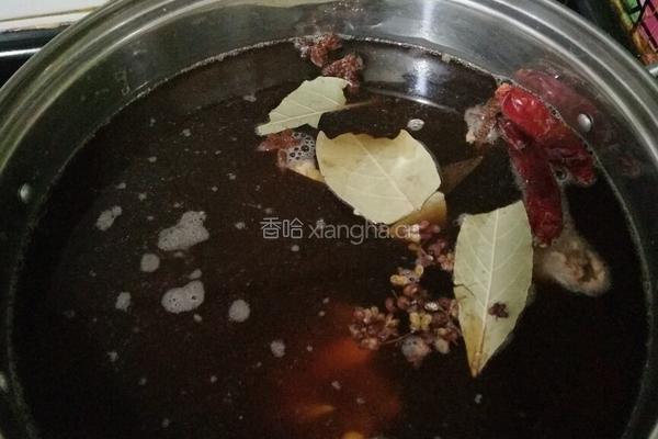 卤猪蹄的做法图解4