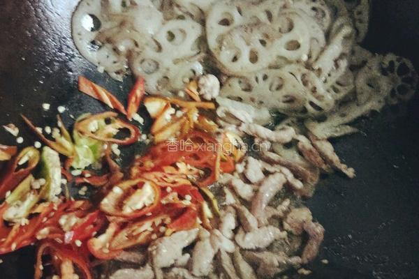 藕片炒肉丝的做法图解5