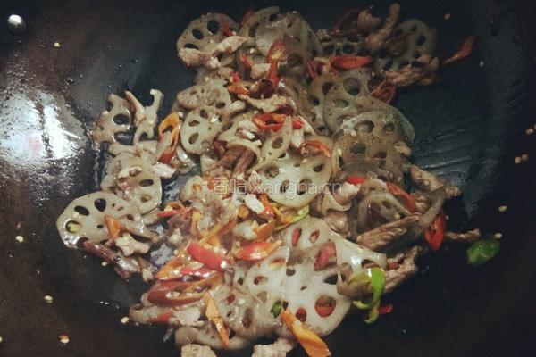 藕片炒肉丝的做法图解6