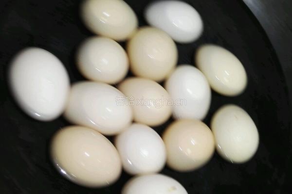 红茶蛋的做法图解1