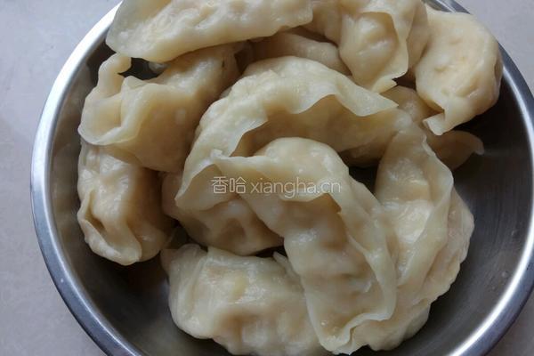 虾仁鸡蛋白菜馅饺子的做法图解11