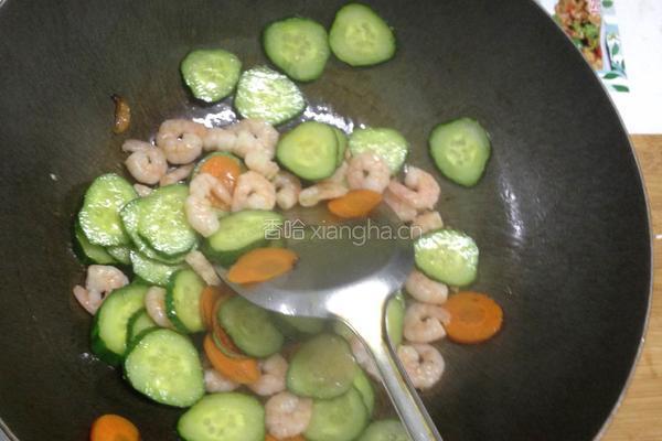 素菜虾仁的做法图解3