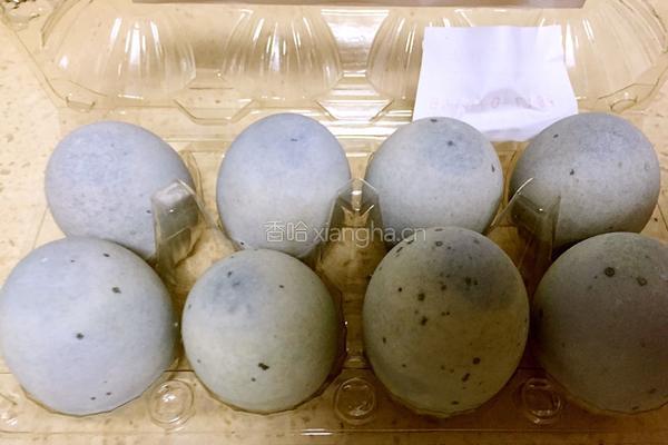 皮蛋日本豆腐的做法图解1