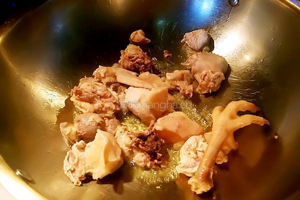土豆炖鸡块的做法图解4