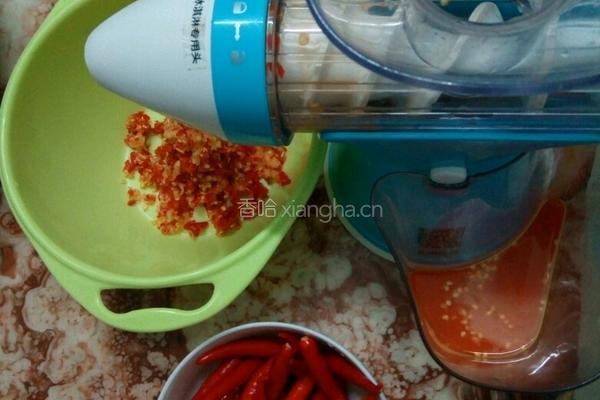 香辣香菇牛肉酱的做法图解1