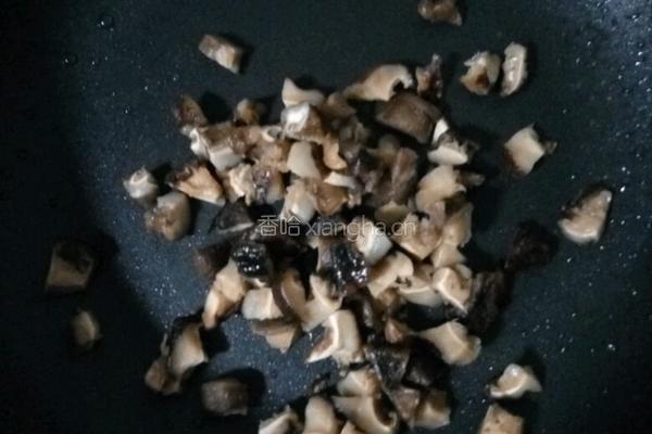 香辣香菇牛肉酱的做法图解3