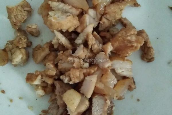 梅菜肉丁的做法图解2