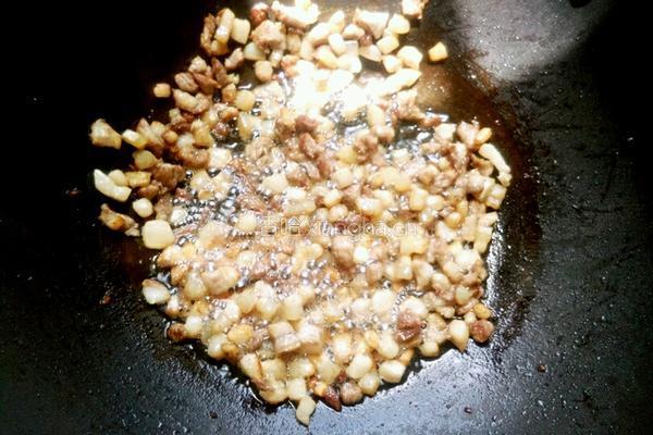 五花肉梅干菜馅的做法图解5