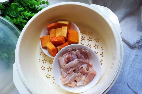 南瓜鸡肉浓汤的做法图解5