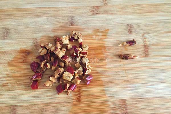 红枣薏米豆浆的做法图解3