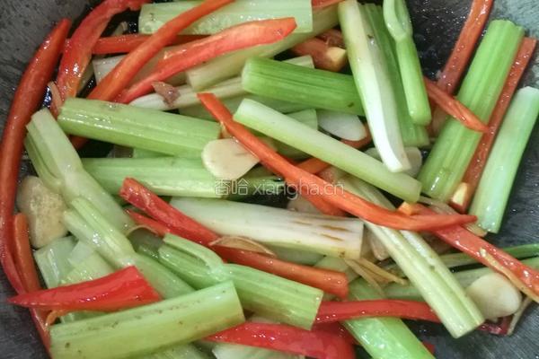 西芹炒牛肉的做法图解6