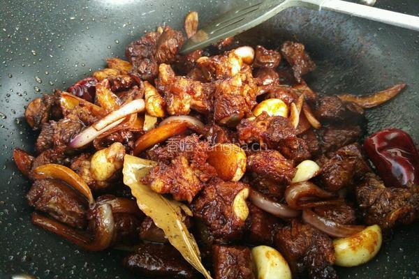 土豆炖牛腩的做法图解13