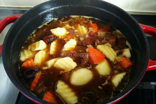 土豆炖牛腩的做法图解18