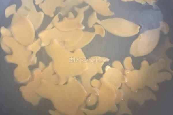 胡萝卜卡通番茄面的做法图解6