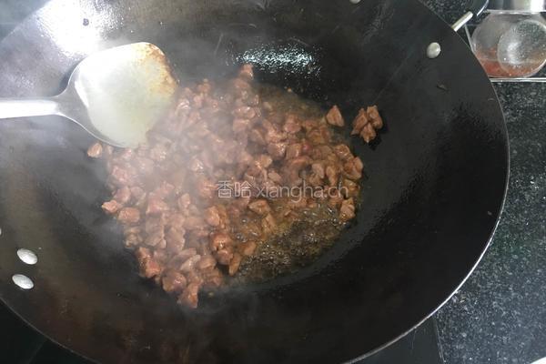 黑椒牛肉青豆盖的做法图解6