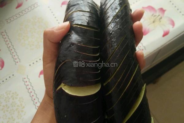 花样烧茄子的做法图解1