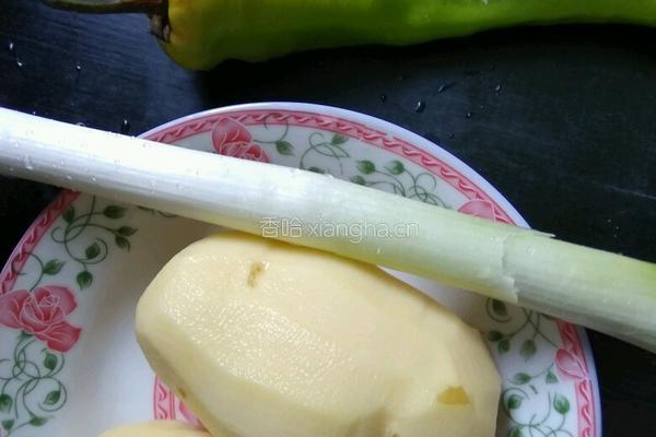 香煎土豆丝的做法图解1