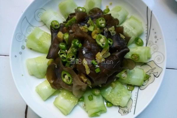 凉拌黄瓜木耳的做法图解9