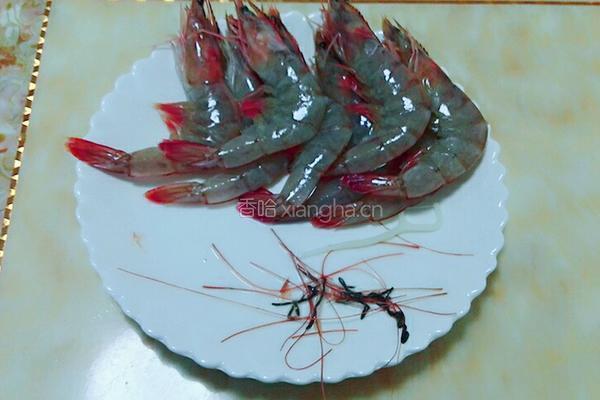 水煮大虾的做法图解1