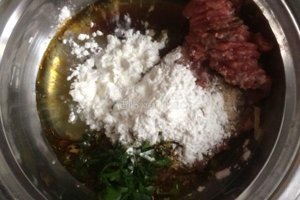 牛肉丸子菠菜汤的做法图解3