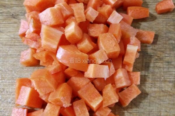黄瓜胡萝卜蛋炒饭（蔬式蛋炒饭）的做法图解3