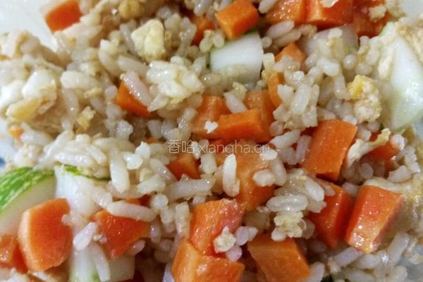 黄瓜胡萝卜蛋炒饭（蔬式蛋炒饭）的做法图解8