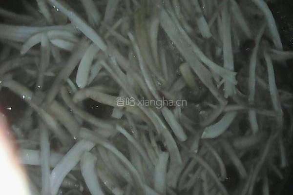 圆子茶树菇汤的做法图解4