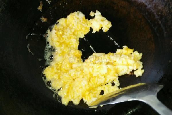 懒人娃娃菜蛋炒饭的做法图解3