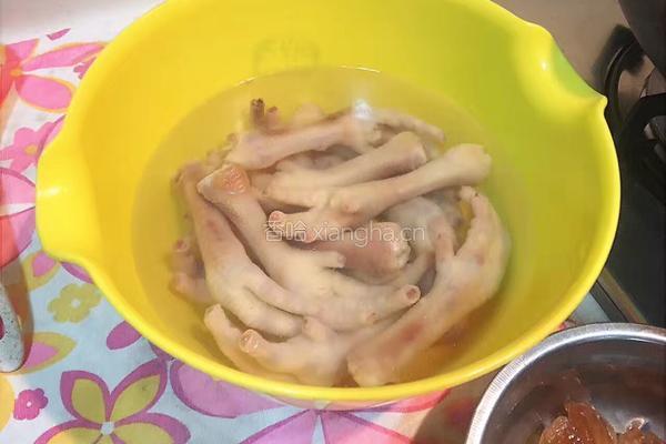 红烧鸡爪（简单易做）的做法图解2