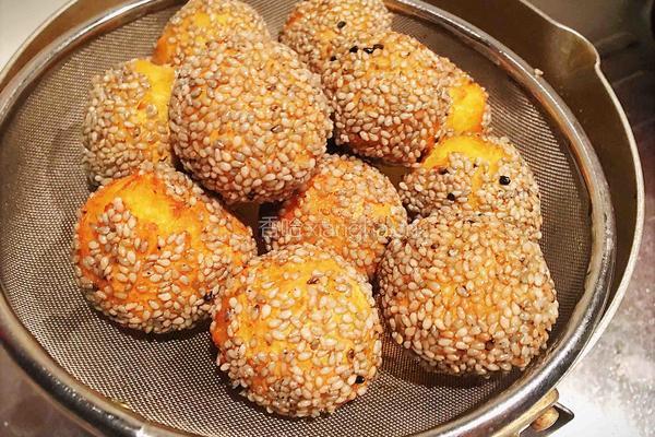 油炸版甜甜圈和南瓜芝麻小丸子的做法图解7