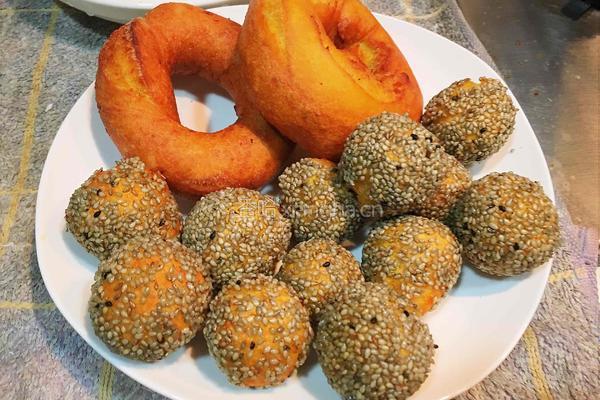 油炸版甜甜圈和南瓜芝麻小丸子的做法图解9