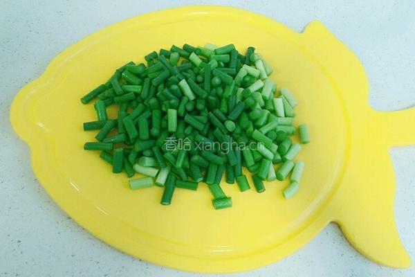 蒜薹虾叮的做法图解2