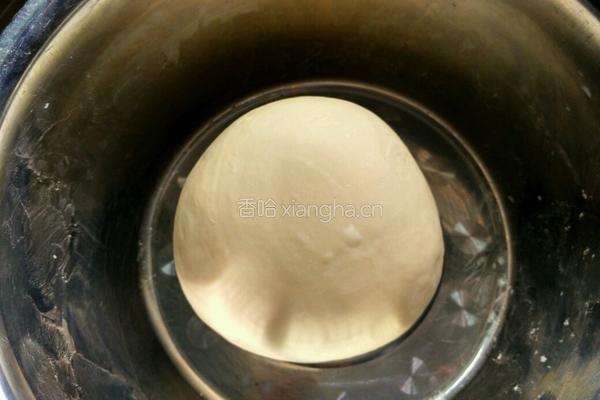 虾皮鸡蛋包菜饺子的做法图解3