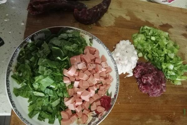 火腿肉丝菜泡饭的做法图解1
