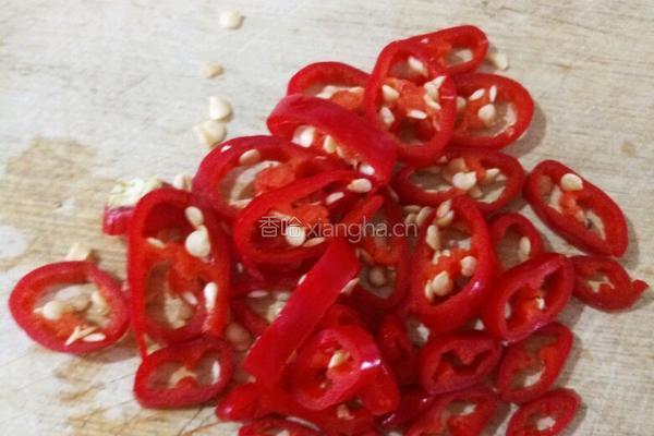 鸡蛋虾仁红椒粉丝面（中氏龙卷风面）的做法图解2
