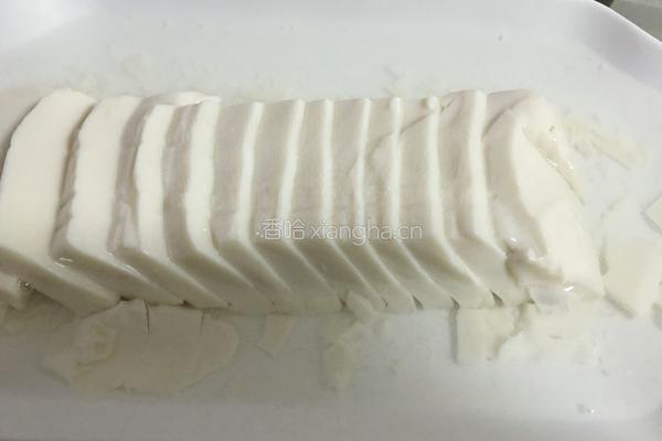 皮蛋拌豆腐的做法图解3