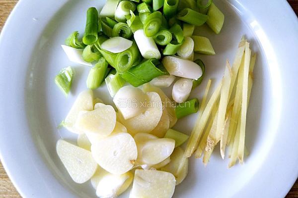 香菇扒油菜的做法图解4