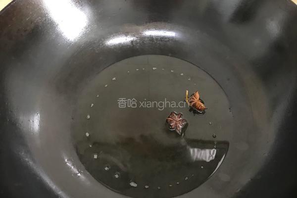 五花肉炖紫菜的做法图解2