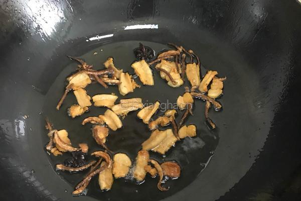 五花肉炖紫菜的做法图解4