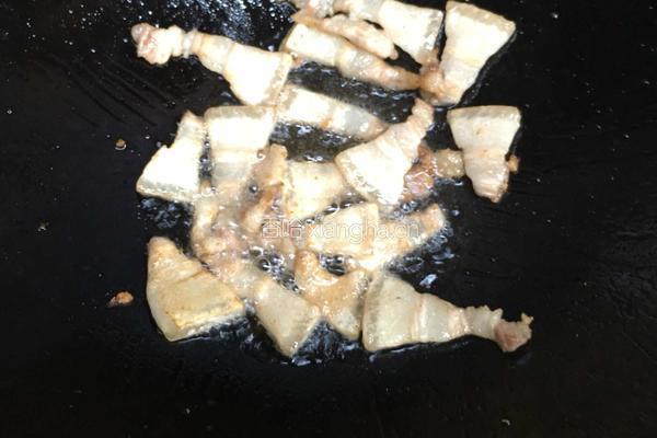 五花肉炒藕尖的做法图解5
