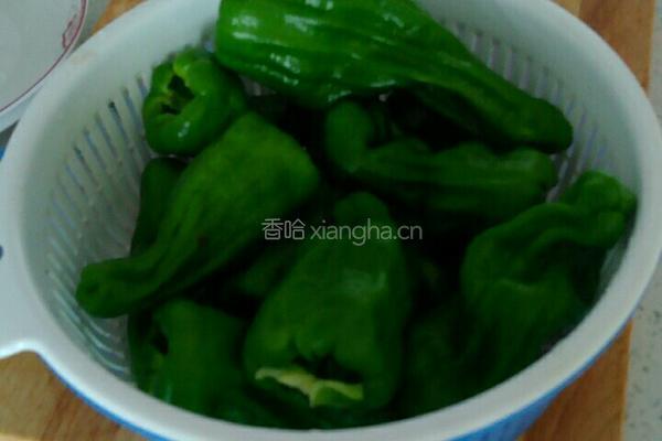 虎皮青椒的做法图解2