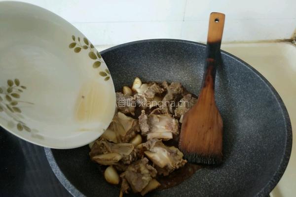 蒜香牛排的做法图解7