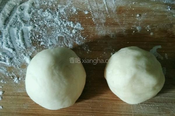 红豆蛋黄酥的做法图解2