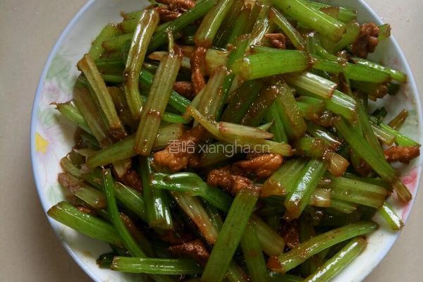 香芹炒肉的做法图解5