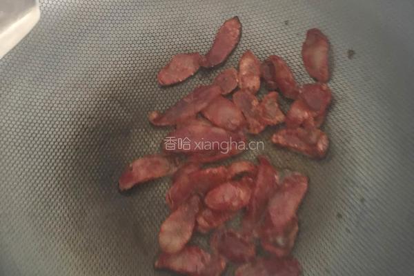 西兰花炒腊肠的做法图解3