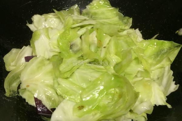 手撕包菜炒木耳的做法图解4