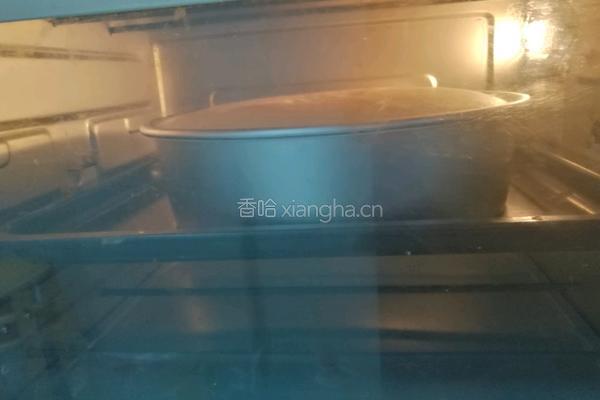 十寸生日蛋糕可妮兔的做法图解1